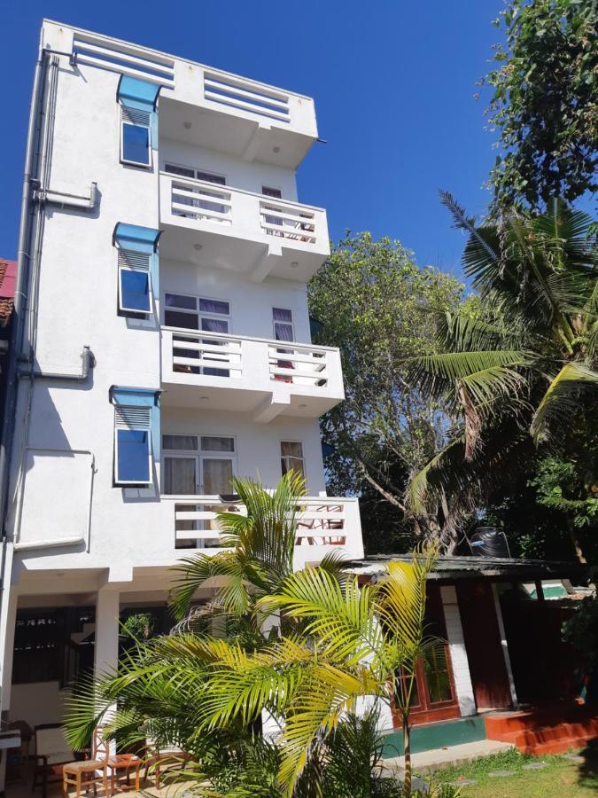 Hotel Beach Paradise Matara Exterior foto
